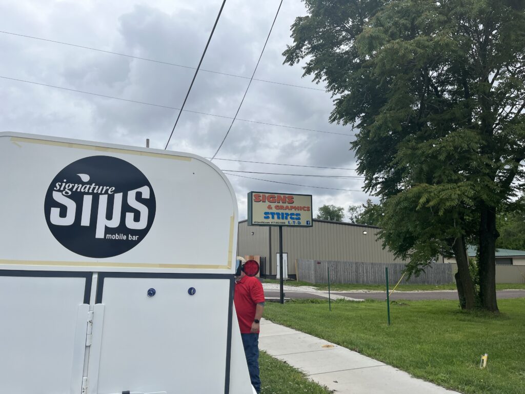 SIgnature Sips mobile bar horse trailer transformation